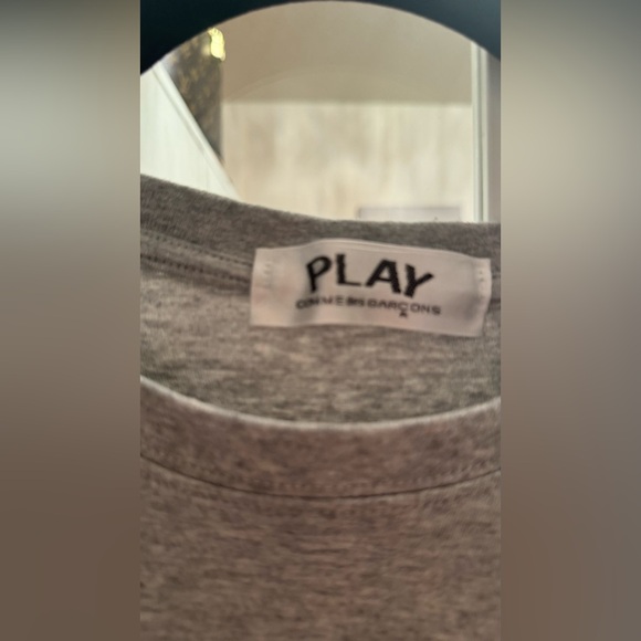 PLAY Commes De Garcons Classic Heart Tee - Picture 2 of 3